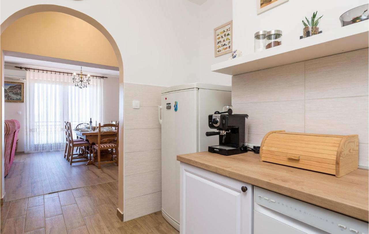 4 Bedroom Nice Apartment In Опатия Экстерьер фото